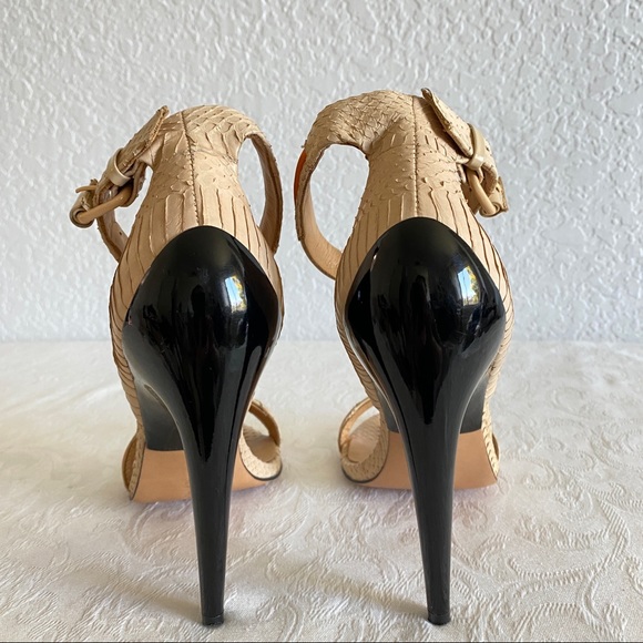 L.A.M.B. Beige orange snake skin ankle strap sandals - Picture 5 of 13